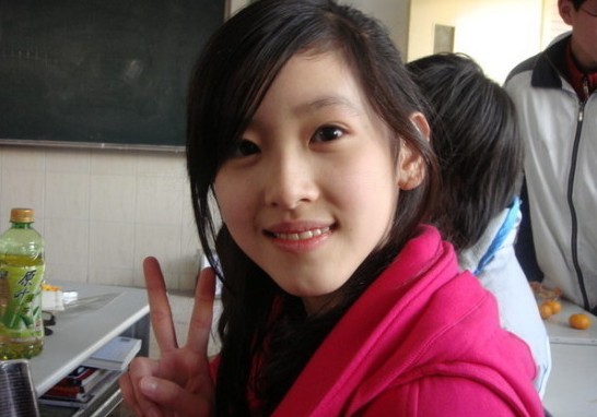 曝奶茶妹妹清华大学遭围堵组图