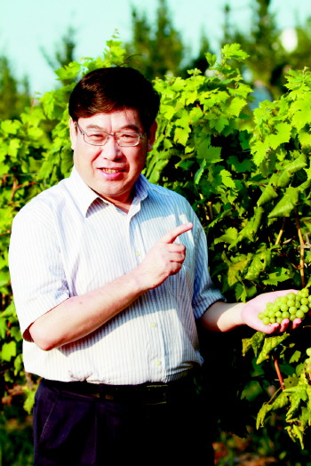 "中国酿酒大师"刘树琪:告诉你葡萄酒的秘密(图)