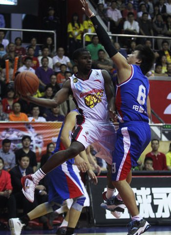 布鲁克斯14分7助攻 广东横扫天津创赛季新高