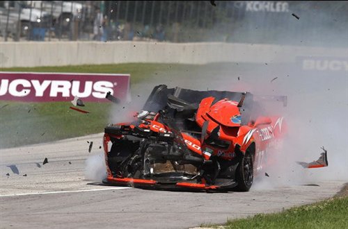 惊心动魄竞赛 美式赛车惨烈撞车集锦(图)