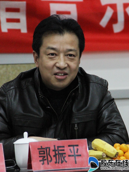 郭振平副校长向媒体介绍音乐会筹备情况