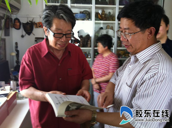 烟台三中郭宏成校长赴北京看望校友组图