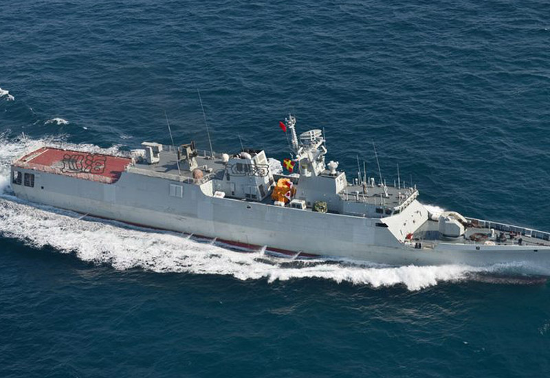 高清:新型056型护卫舰身披黄金甲首次海试回港