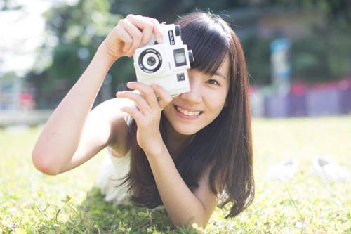 台辅仁大学精选12位校花 推限量"美少女月历"