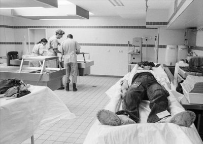 胶东在线 健康 国内外健康新闻  实拍揭秘真实法医解剖室解剖尸体的