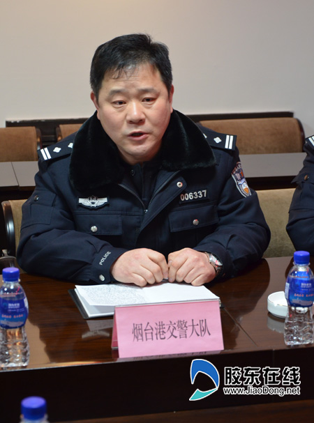 港交警副大队长范涛介绍联动机制