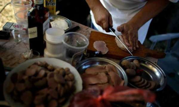 睾丸烹饪节 睾丸被制成美味佳肴(组图)