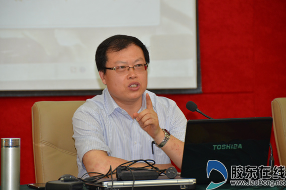 袁其刚教授2013年外经贸形势与政策讲座胶东在线网6月27日讯(记者 李