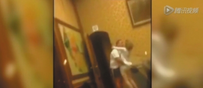 网曝比利时女市长办公室偷情大演激情戏图