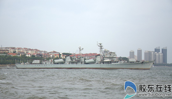 黄海明珠旁驻驱逐舰市民称军舰粉丝或压过明珠
