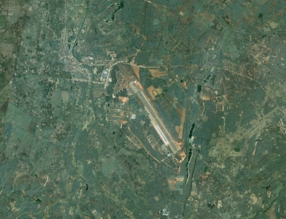 原文配图:谷歌地图显示海航部队机场.