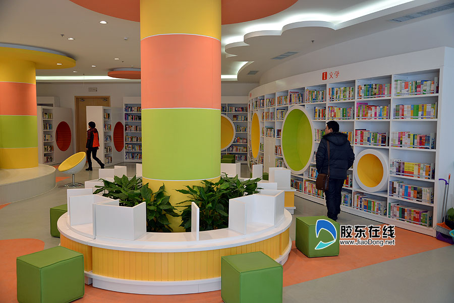 莱山图书馆将实现自助借还书闭馆也能还书图