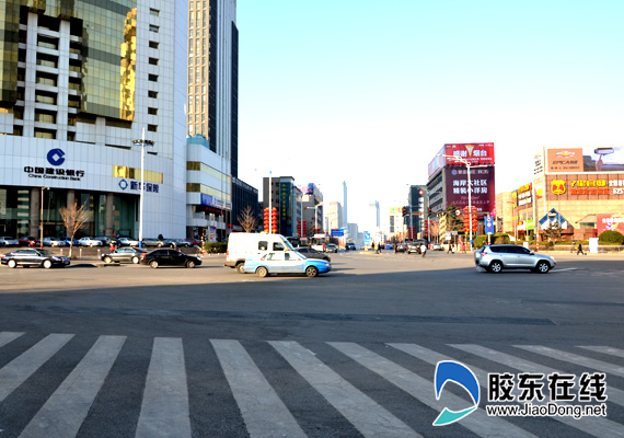 限行后道路车辆明显减少(摄于二马路)