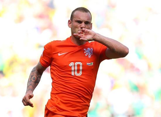10号斯内德现在仍是荷兰队中场必不可缺的一员