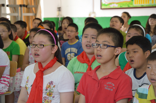 建昌街小学举办2009届毕业典礼活动