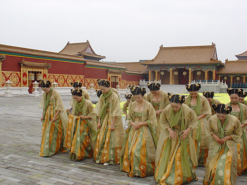 揭秘:古代宫女入宫为何要进行"裸检"(组图)