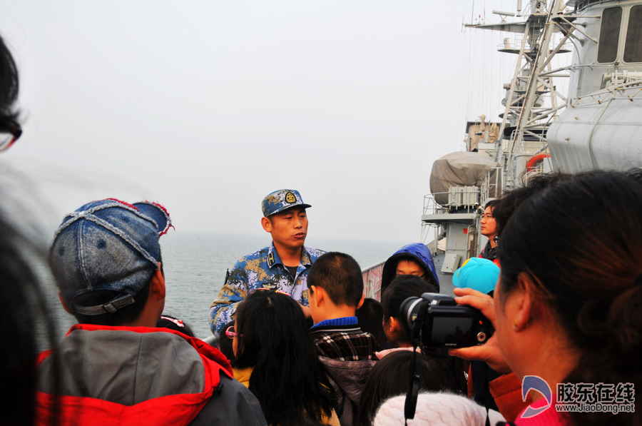 广播电视报小记者特别行动"海军132舰采风"侧记