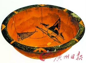 半坡人面鱼纹盆:将外星人绘在了彩陶上?(图)
