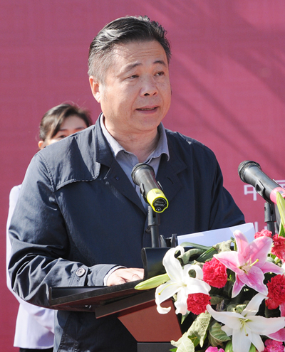 中国美协副秘书长杜军致辞