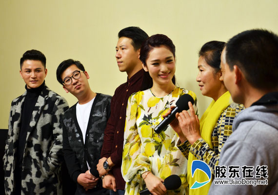 电影 当我们年轻的时候>在北京中影集团举行首映式