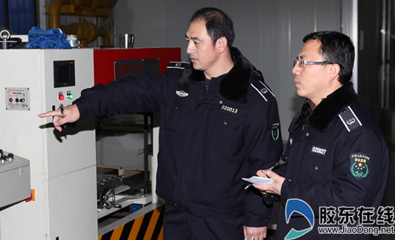 安监执法人员现场检查