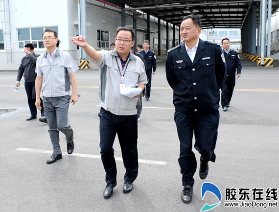 开发区公安分局局长督导检查消防安全工作(图) 社会新闻 烟台新闻网