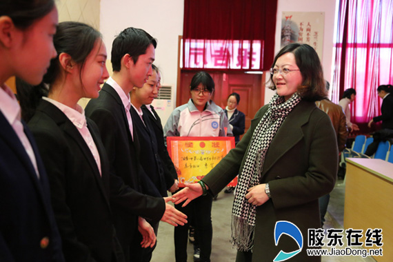 烟台一中中学生辩论赛圆满结束