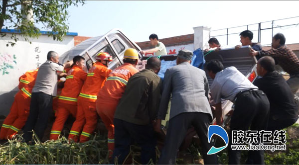 烟台海阳发生车祸 新手司机将油门错当刹车(图)