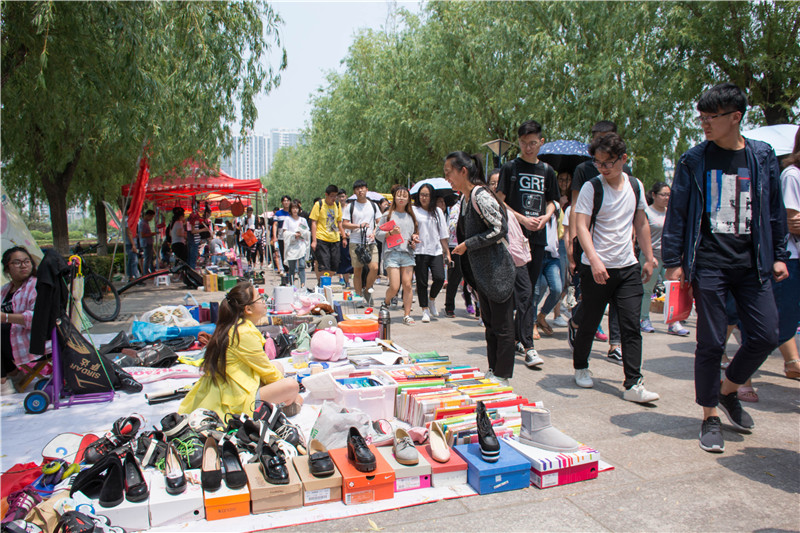 (通訊員 洪國鵬) 為更好地幫助畢業生合理處理閒置物品,增強大學生的