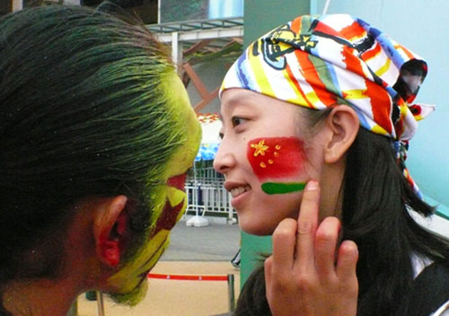 企鹅大篷车巡游渔人码头十一精彩不落幕