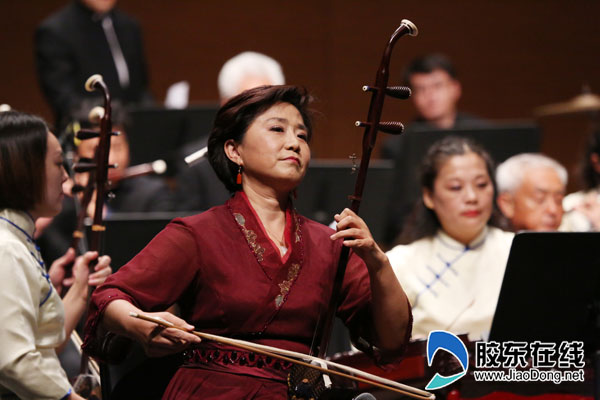 中国广播民族乐团首席二胡演奏家李梅与华韵民族乐团合作《兰花花叙事