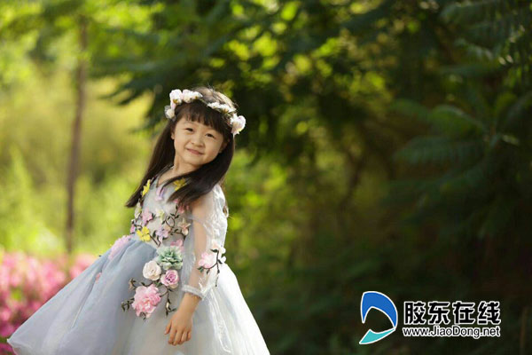 年历小明星王悠然淡定女生的快乐生活