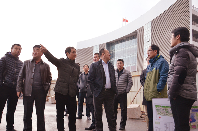 烟大文经董事长辛军现场推进校园工程项目建设12月1日下午3:00,祥发