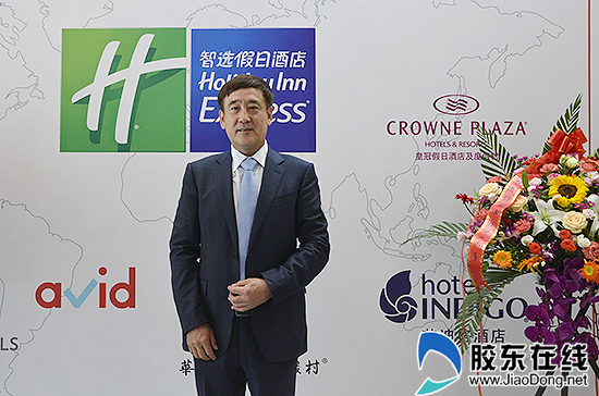 山东万行置业王立东董事长莅临开业现场