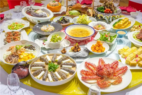 婚宴菜品时刻彰显您的非凡品味一对一的婚礼策划师和专业的宴席服务可