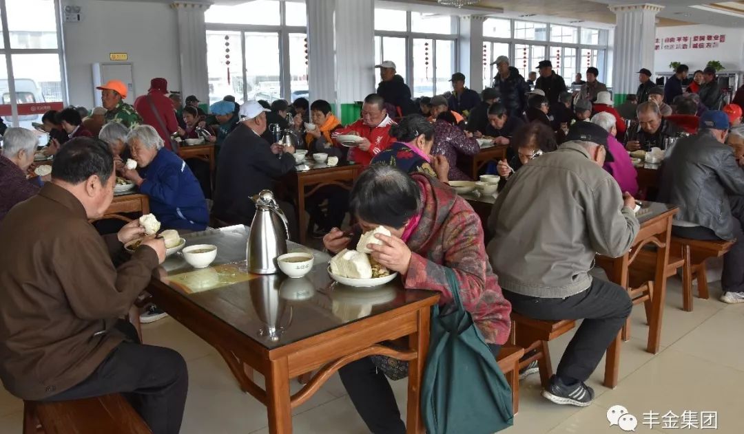 丰金爱心餐厅四家店用餐人次突破100万 本埠消息_烟台爱心无限_胶东