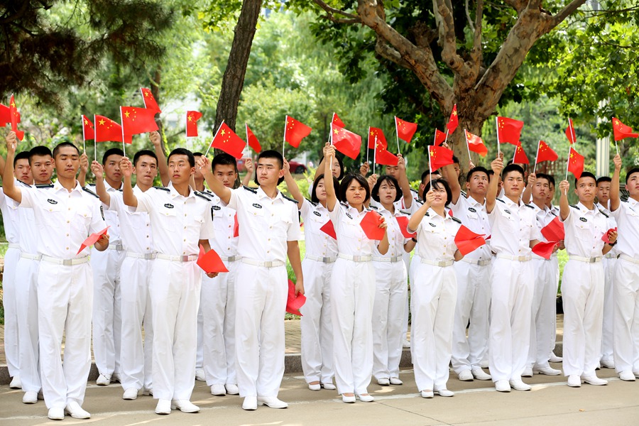 海軍航空大學軍歌嘹亮誦軍魂我和我的祖國八一快閃朗讀