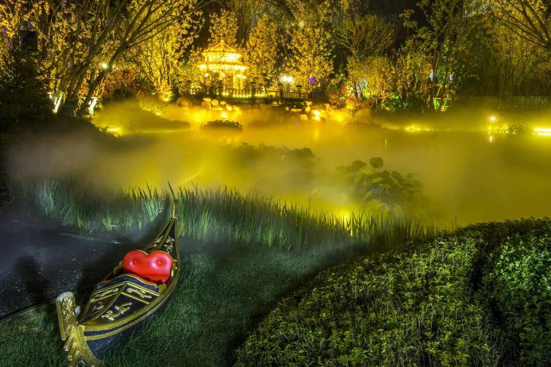 胶东在线 房产 楼盘快讯 资讯  叠水瀑布,唯美雕塑,休闲长椅   和每一