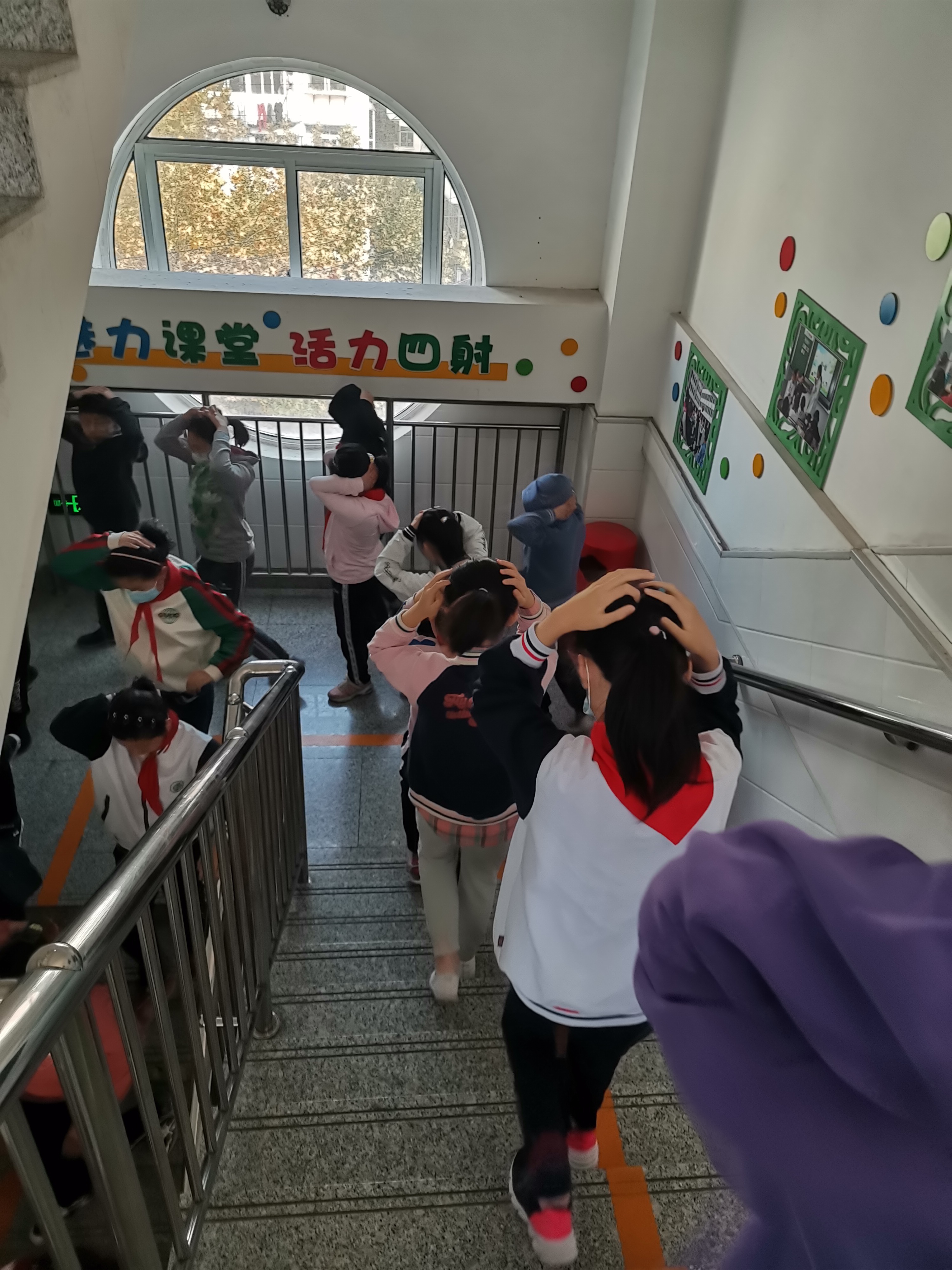 烟台南山路小学图片