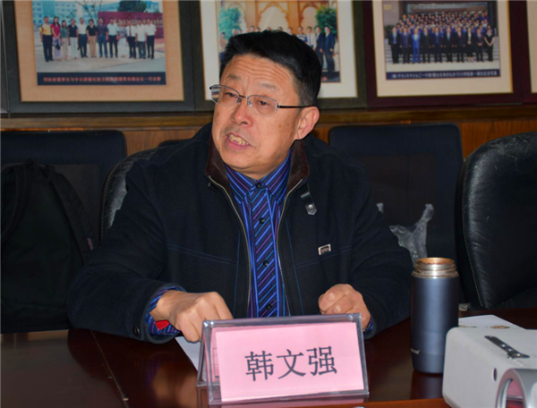 双语实验高中校长韩文强