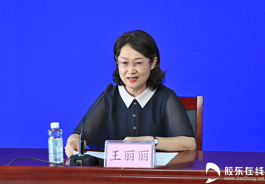 区文化和旅游局局长王丽丽介绍了该区夜游项目和《阁外蓬莱》相关情