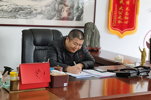 邹德波：“满票书记”的社区“治理经”