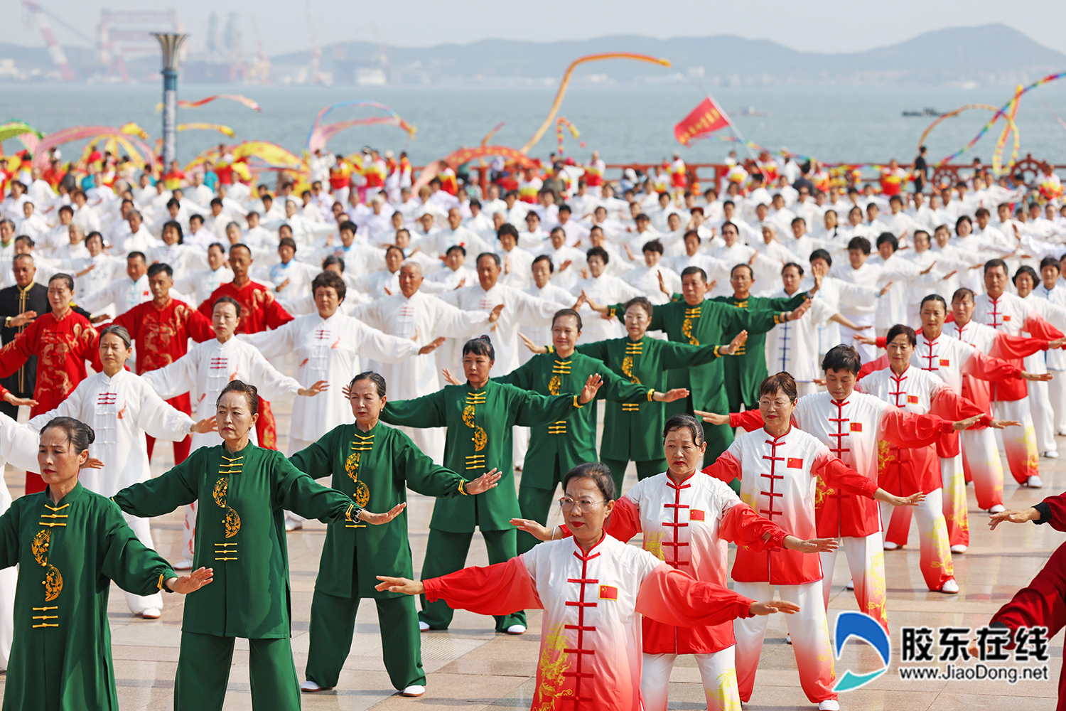全城热“练”八段锦！烟台上线八段锦电子地图 国家级指导员免费带练！