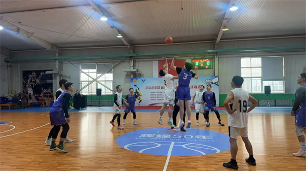 招远市第二届职工篮球联赛开赛