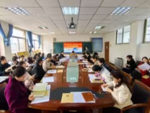 烟台四中举行“善行共生课堂改革”教研活动