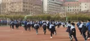 烟台二中莱山校区开展消防逃生演练