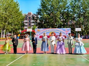 童心向阳 闪耀东方 东方外国语实验学校举行第十五届礼仪英语文化节